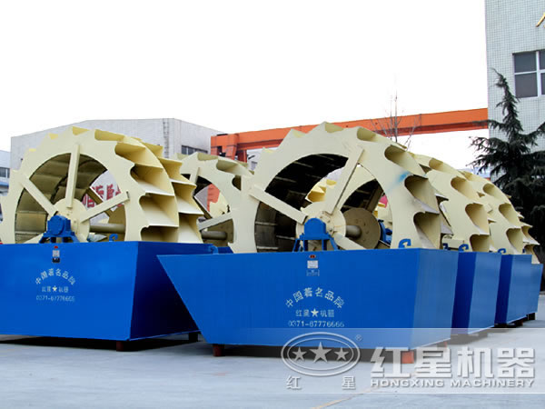 洗砂機(jī)廠家廠區(qū)一角 洗砂機(jī)廠家廠區(qū)一角