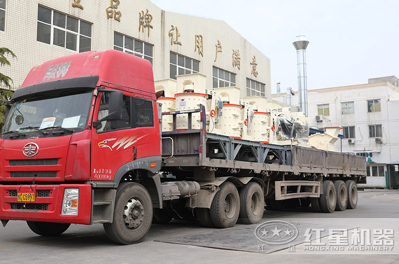 多臺小型碎石機發(fā)貨 多臺小型碎石機發(fā)貨