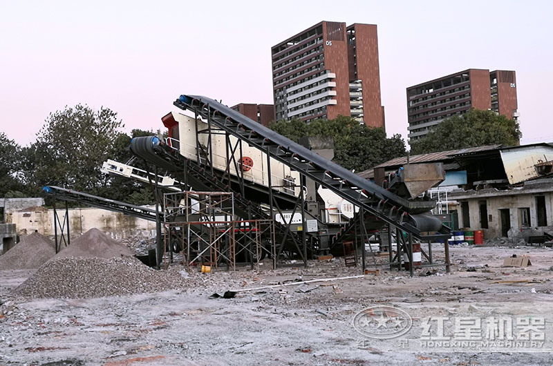 湖南客戶時產300噸作業現場(處理建筑垃圾) 湖南客戶時產300噸作業現場(處理建筑垃圾)