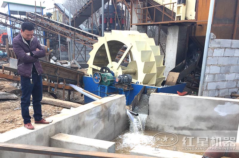 洗砂機(jī)工作現(xiàn)場(chǎng)圖片 洗砂機(jī)工作現(xiàn)場(chǎng)圖片