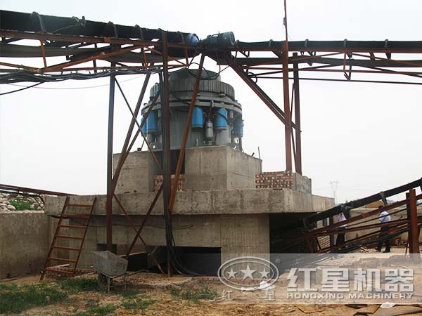 礦渣破碎機(jī)工作現(xiàn)場 礦渣破碎機(jī)工作現(xiàn)場