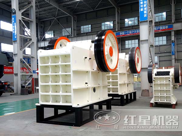 不同規格下的PE顎式破碎機 不同規格下的PE顎式破碎機