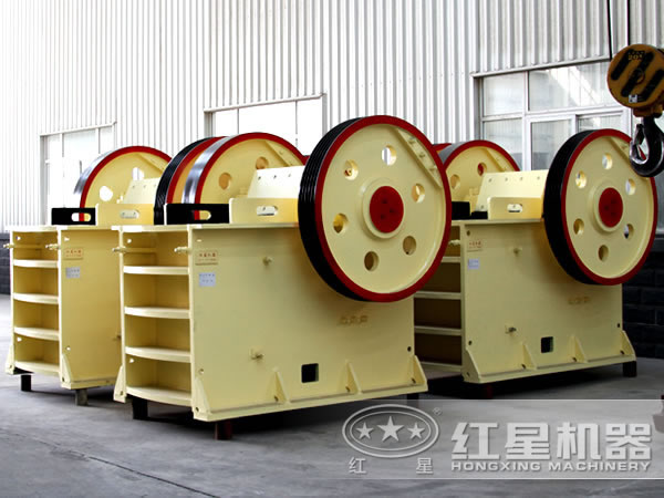 鋁礦石顎式破碎機(jī) 鋁礦石顎式破碎機(jī)