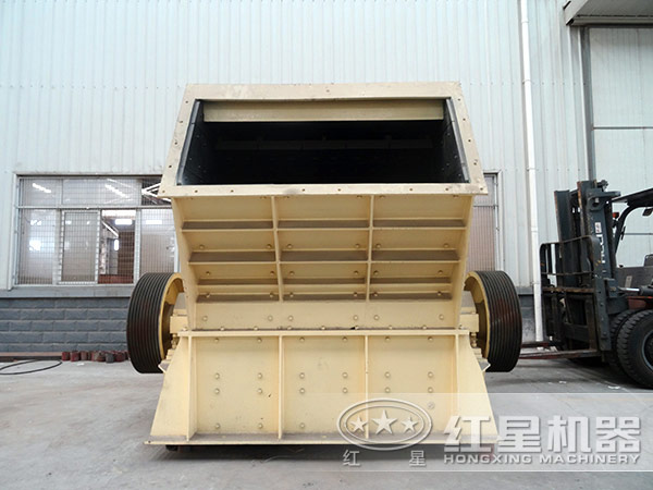 1315反擊式破碎機時產(chǎn)量可達(dá)多少噸？