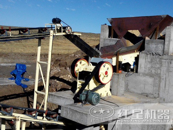 150×250顎式破碎機工作在安徽淮南 150×250顎式破碎機工作在安徽淮南