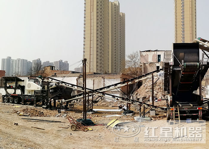 移動制砂機作業(yè)現(xiàn)場 移動制砂機作業(yè)現(xiàn)場