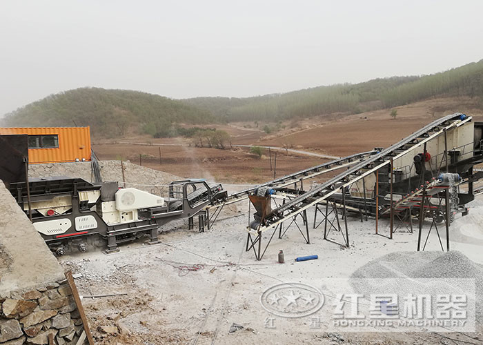流動(dòng)制砂機(jī)作業(yè)現(xiàn)場(chǎng) 流動(dòng)制砂機(jī)作業(yè)現(xiàn)場(chǎng)