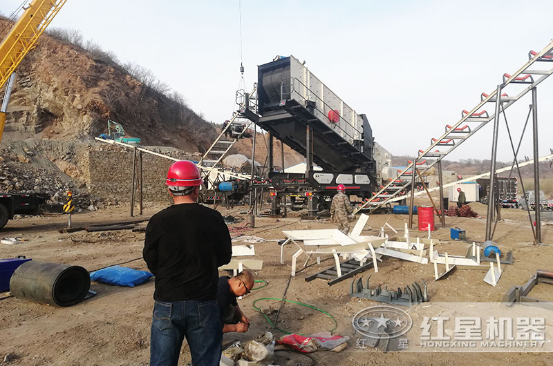 即將投入生產的破碎石頭機器 即將投入生產的破碎石頭機器