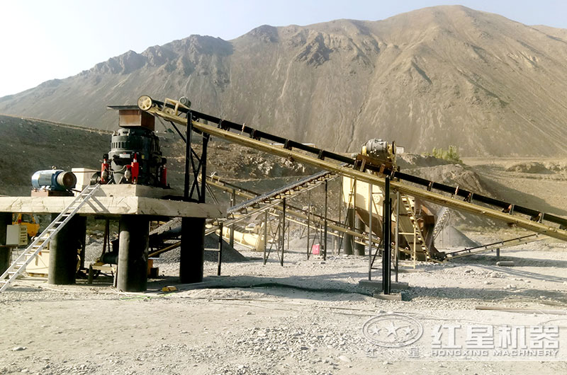 圓錐破碎機(jī)制砂生產(chǎn)現(xiàn)場 圓錐破碎機(jī)制砂生產(chǎn)現(xiàn)場